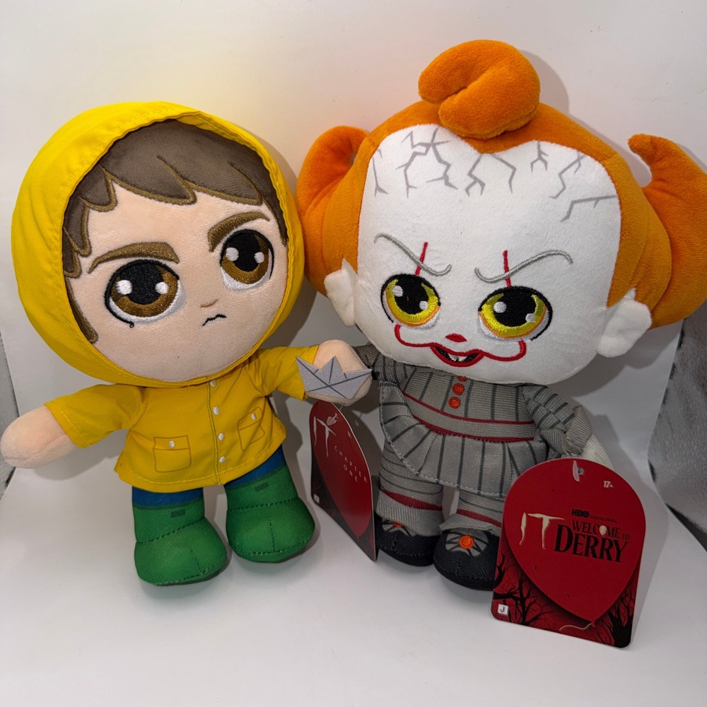 Jazwares OS IT Georgie Pennywise Plush Set Horror Movie Spooky Collectible Gift